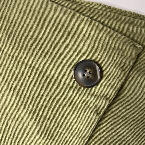 Harper Heritage Olive green skirt with buttons in a size Medium - Picture 7 of 9